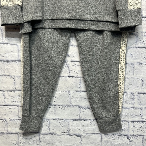 NWOT-Flora Nikrooz Women's Lace Trim Harbor Cozy Pajama Set  Charcoal Gray - Picture 7 of 11